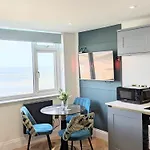 The Seaview Lookout - With Free Parking 斯卡伯勒
